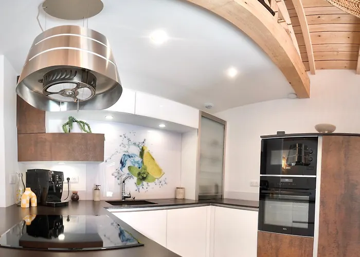 Le Domaine D Isa Maison Sela