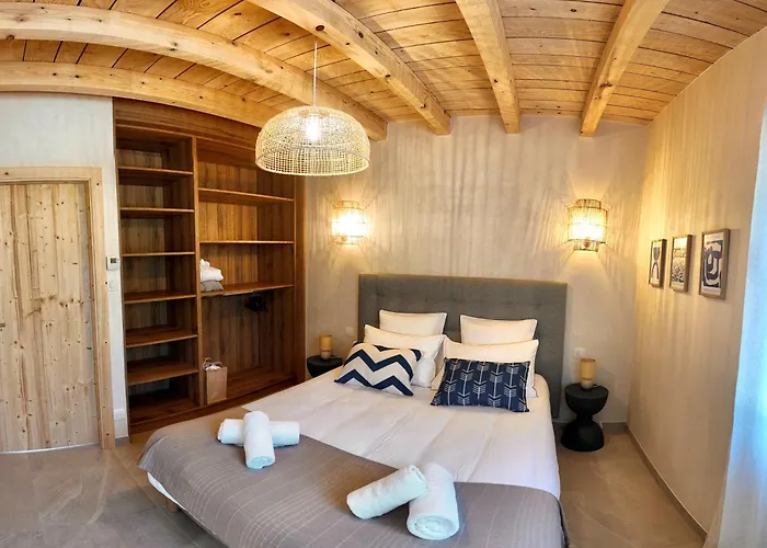 Le Domaine D Isa Maison Sela