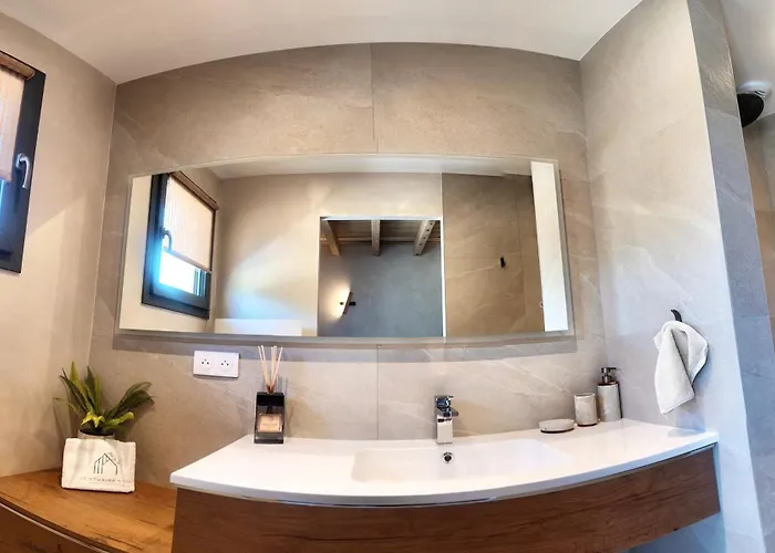 Le Domaine D Isa Maison Sela